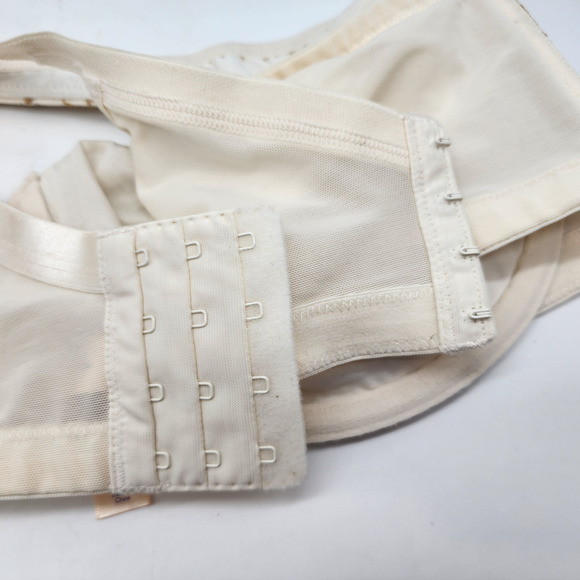 Cacique Ivory Lace Embroidered Balconette Bra Underwire Bow Size 46D - Picture 6 of 7